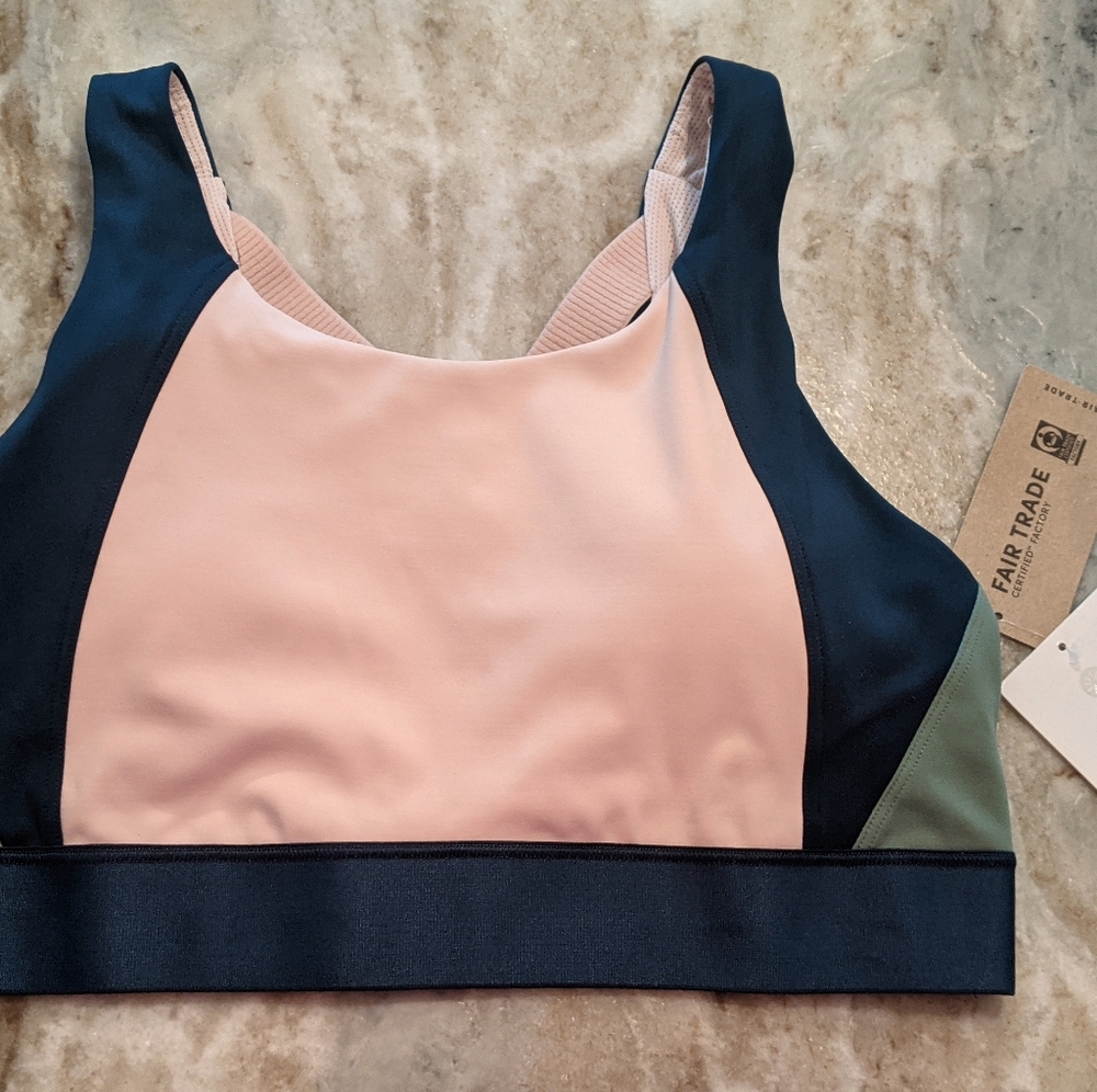 NWT Athleta Sports Bra, Size Medium